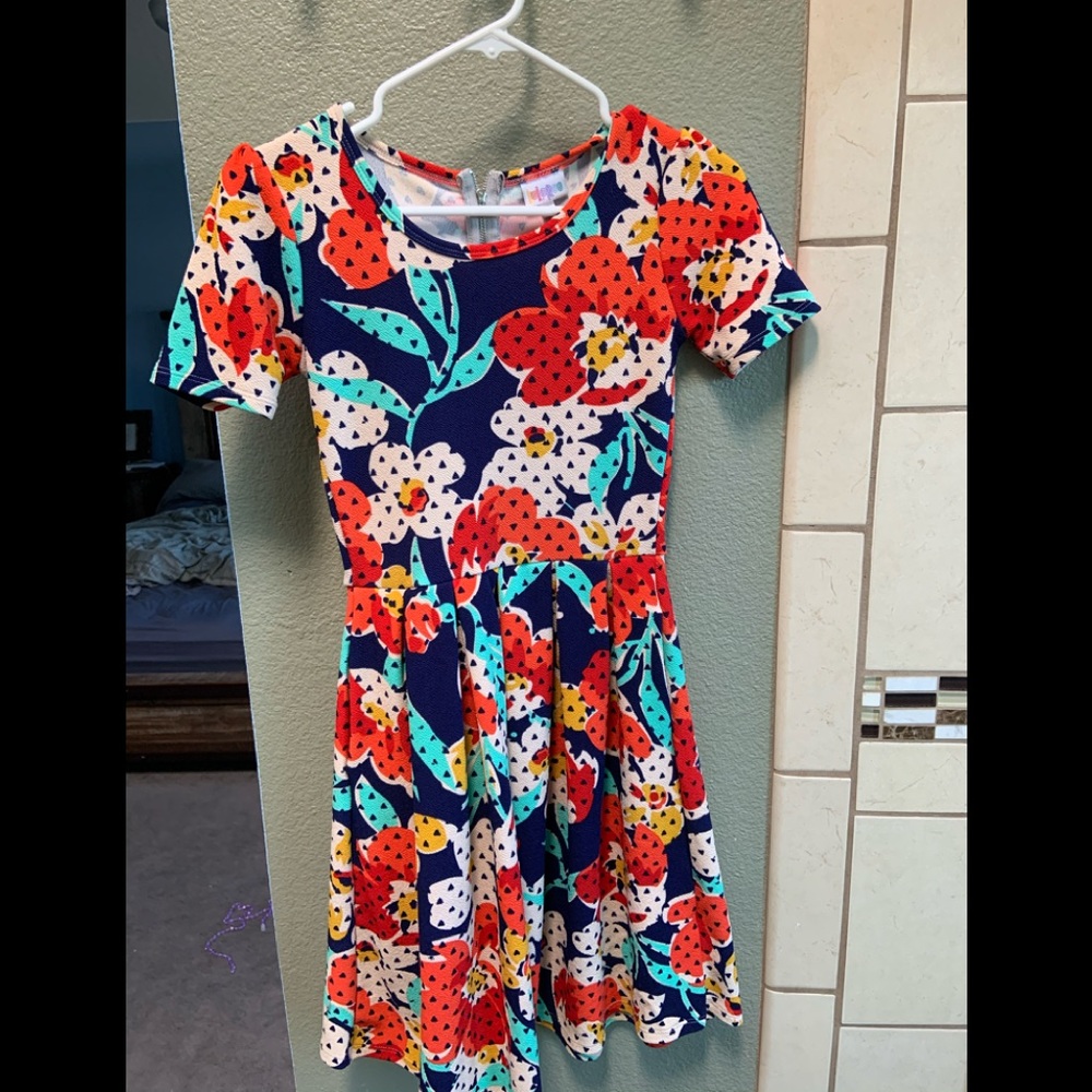 Lularoe  Amelia